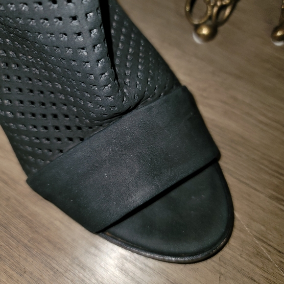 Vince peep toe open back heels - Picture 3 of 11